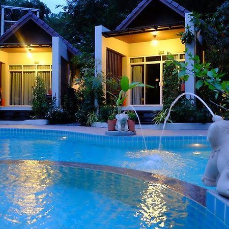 Baan Klang Aow Beach Resort Ban Krut  Eksteriør billede