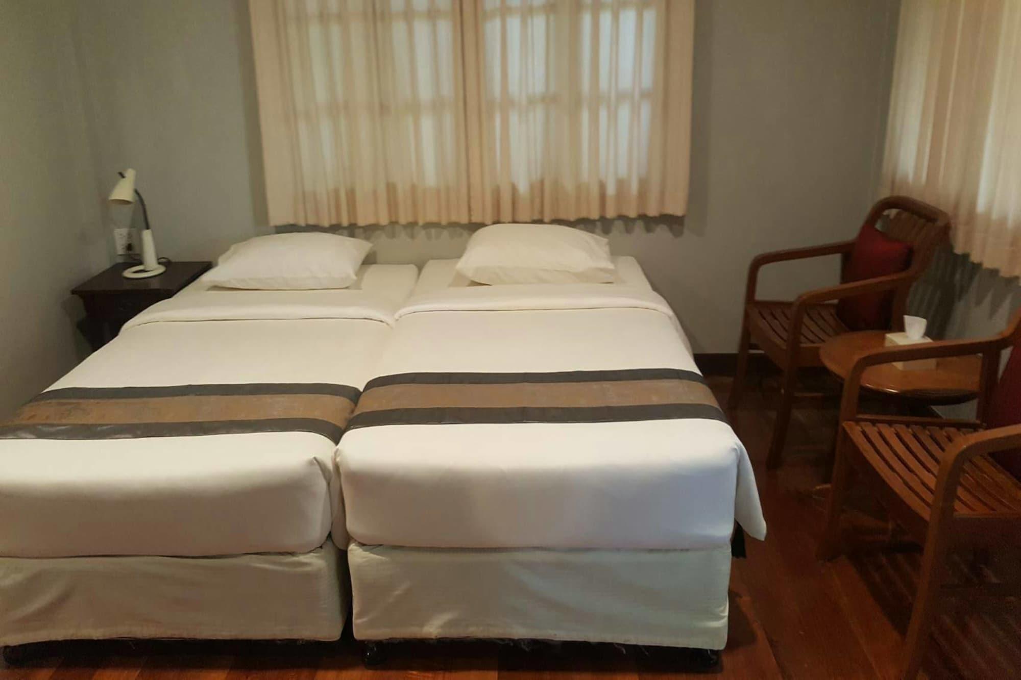 Baan Klang Aow Beach Resort Ban Krut  Eksteriør billede