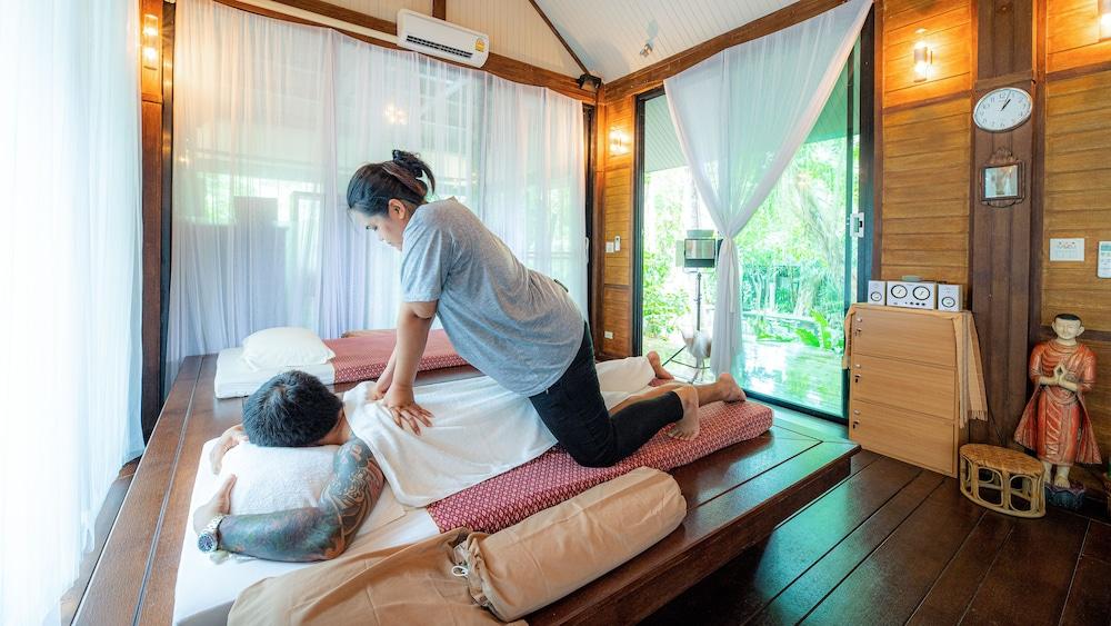 Baan Klang Aow Beach Resort Ban Krut  Eksteriør billede